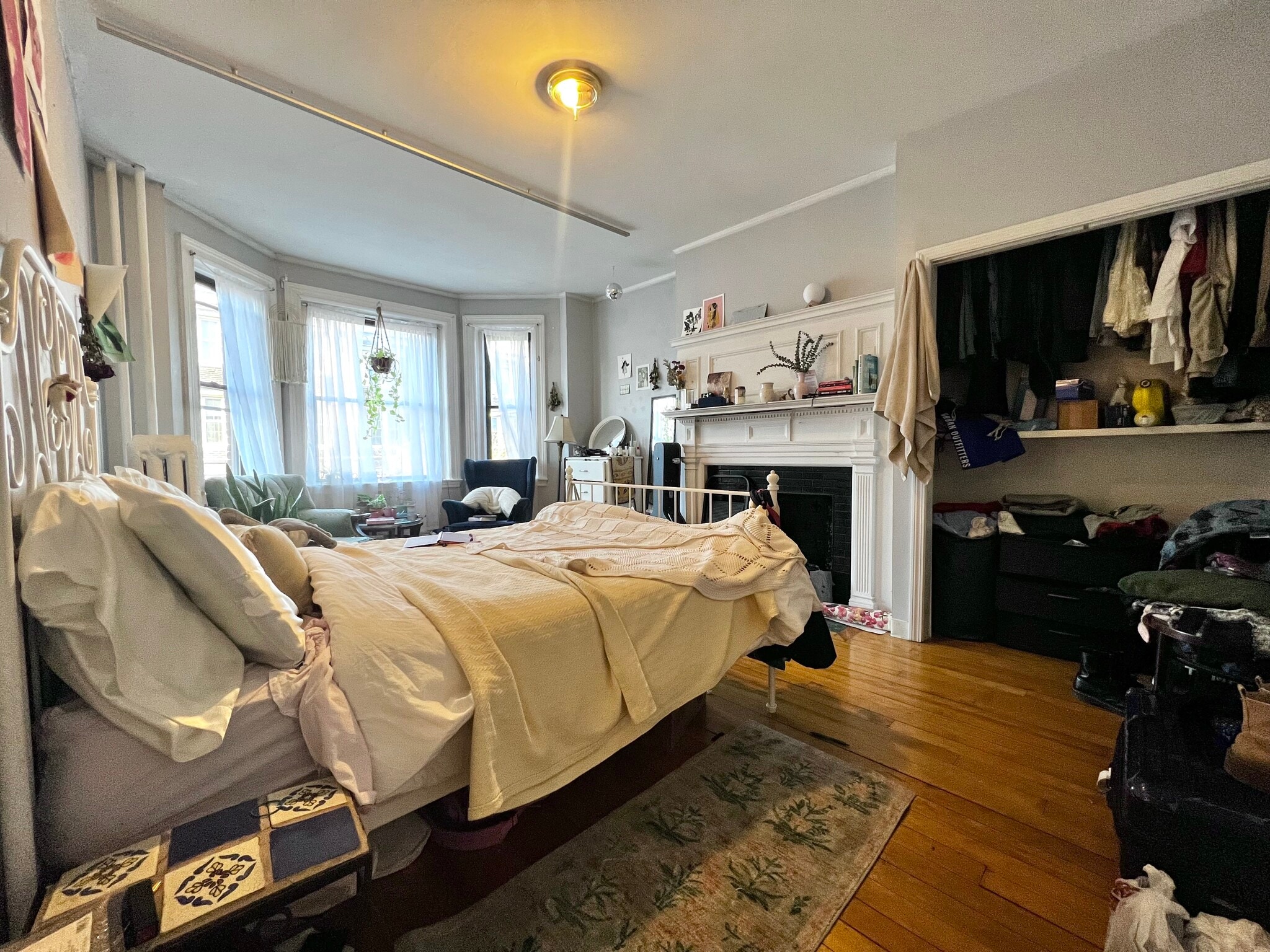 Building Photo - 18 Glenville Ave