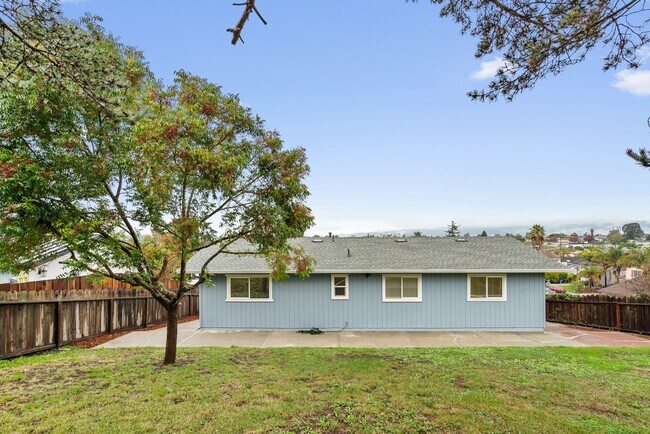 Building Photo - 34 Altamont Dr