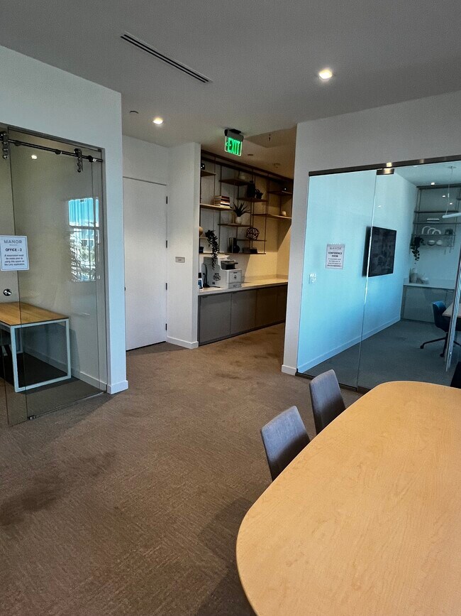 Building Photo - 670 W 74th Pl