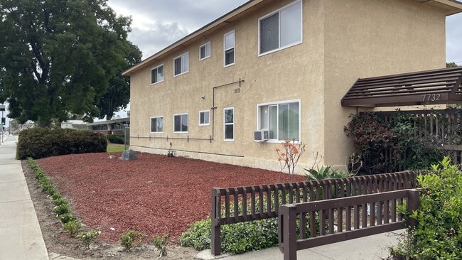Building Photo - 7702 Chapman Ave