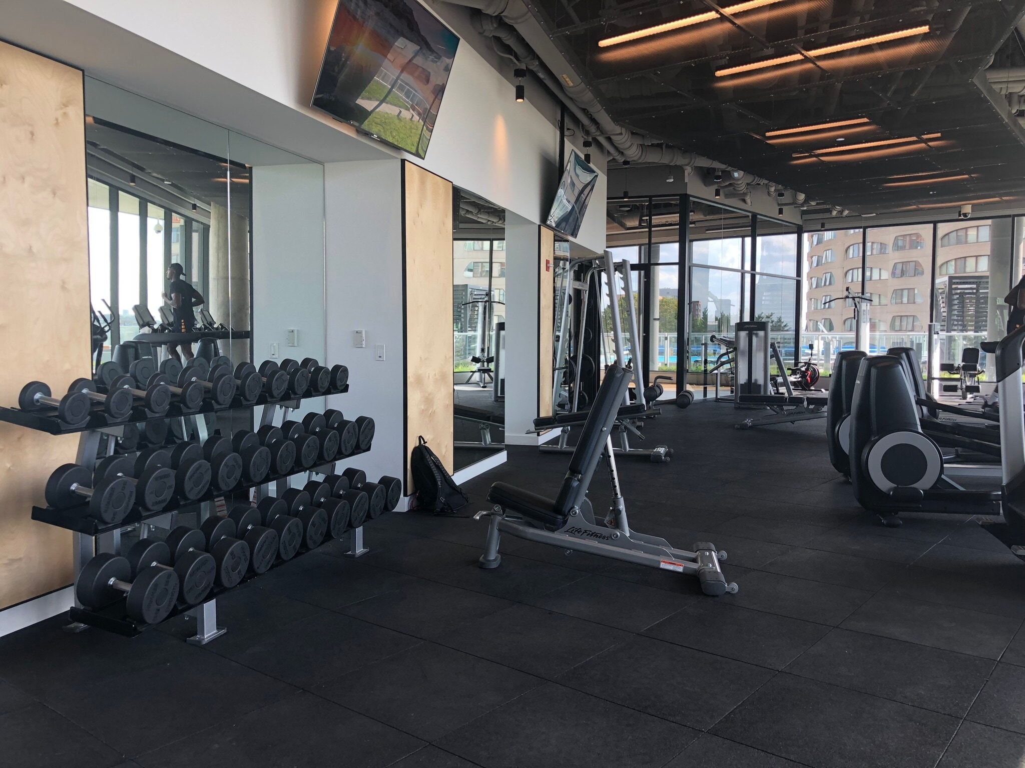 Building Photo - 701 S Wells St