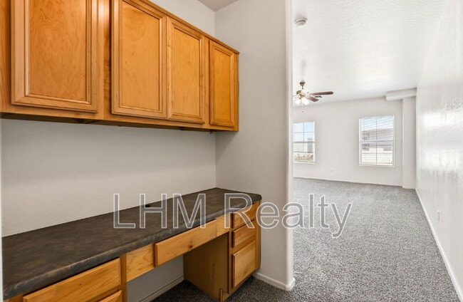 Building Photo - 15818 N 25th St