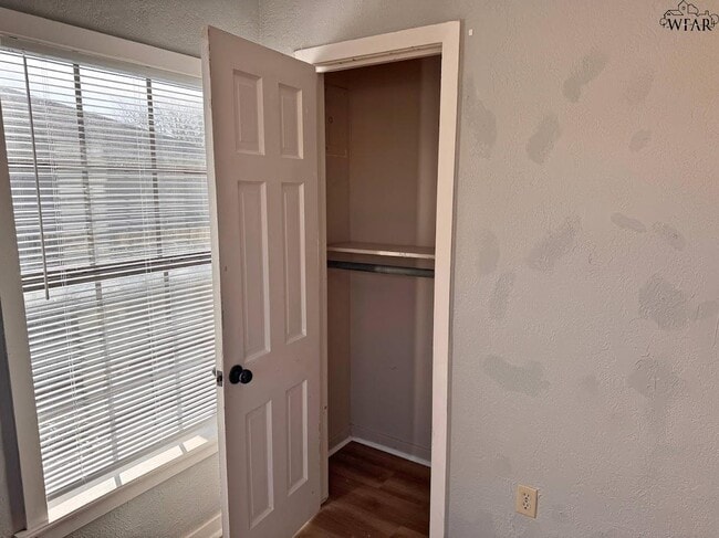 Building Photo - 2939 Parish St