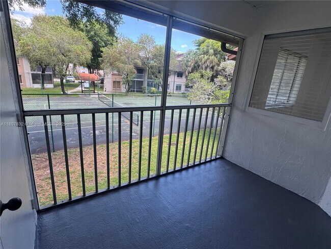 Building Photo - 9515 SW 138th Pl