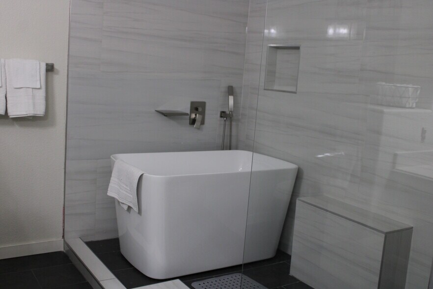 Building Photo - 4521 Palm Mesa Dr