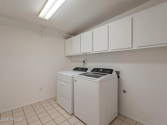 Building Photo - 17410 N 16th Ave