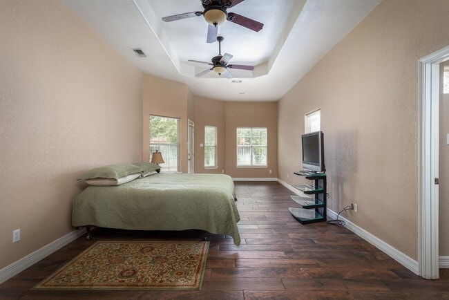 Building Photo - 100 Timber Rock Dr