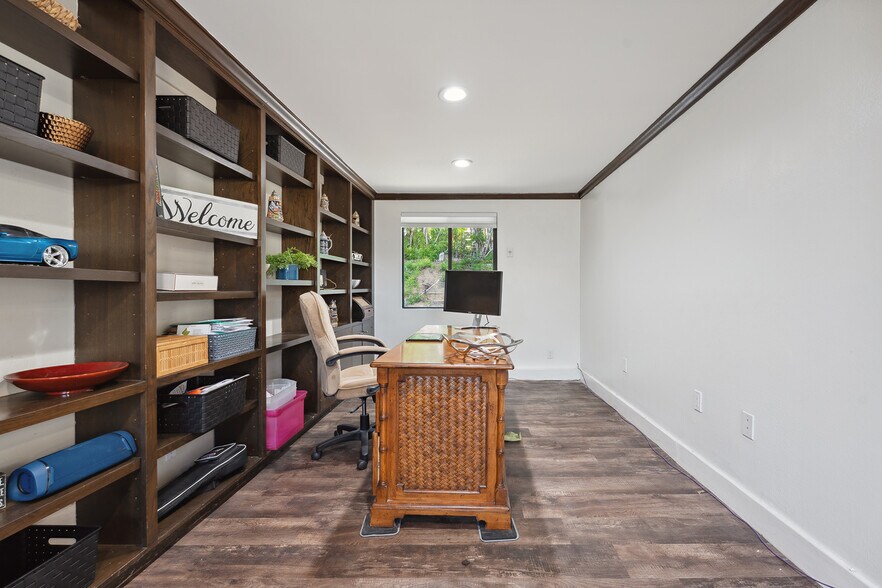 Building Photo - 4372 Park Vicente