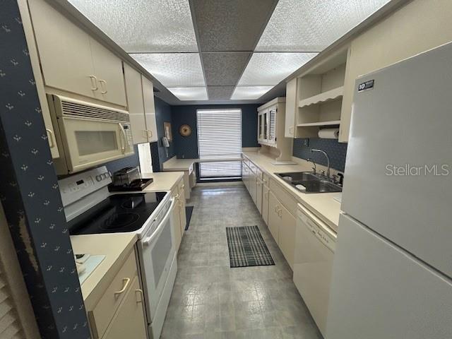 Building Photo - 2900 Cove Cay Dr