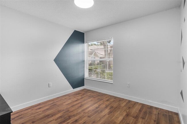 Building Photo - 1645 Windsor Oak Ct