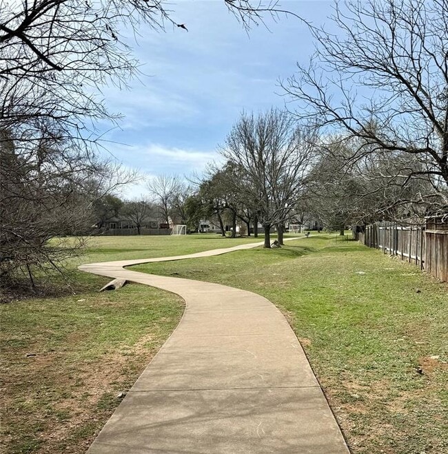 Building Photo - 2905 Six Gun Trail