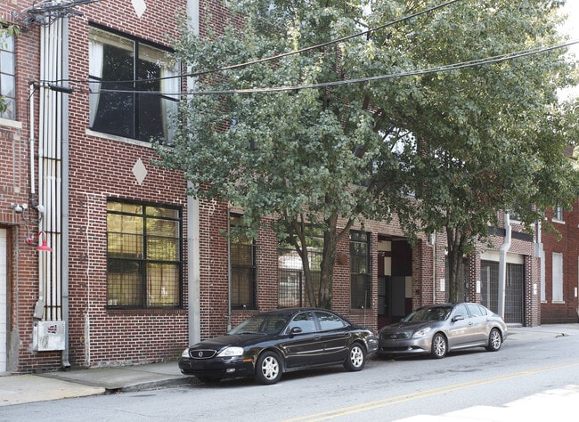 Building Photo - Bee Line Lofts