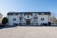 Building Photo - 653 Plantation St