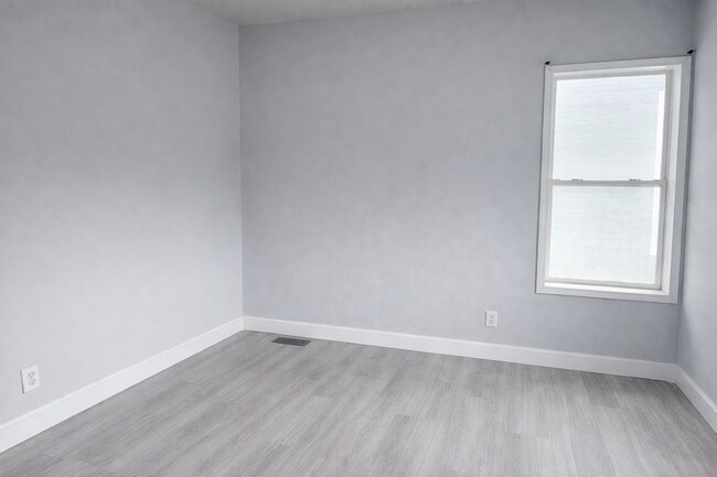 Building Photo - 2707 N College Ave