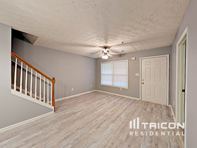 Building Photo - 1038 Wedgewood Ct NE