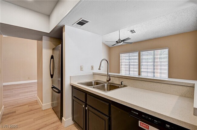 Building Photo - 618 Cervantes Dr