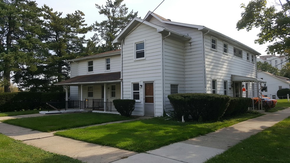 2509 Riverside Drive - VACANT UNIT - Riverside Apartments