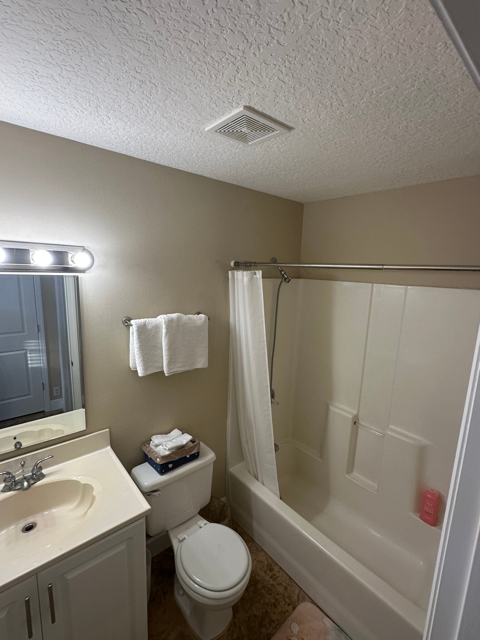 Building Photo - 1201 S Flagler Ave