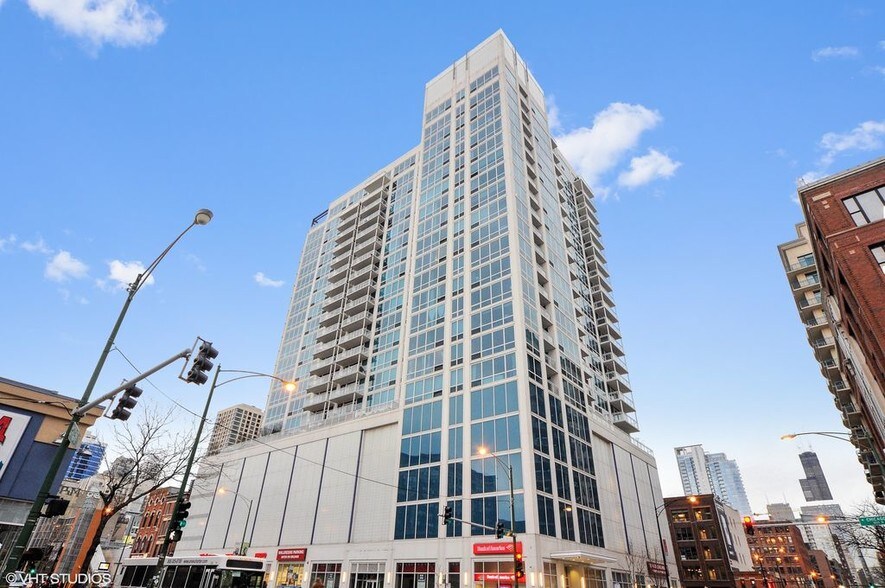 Building - 757 N Orleans St