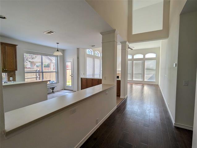 Building Photo - 7686 Creekmere Dr