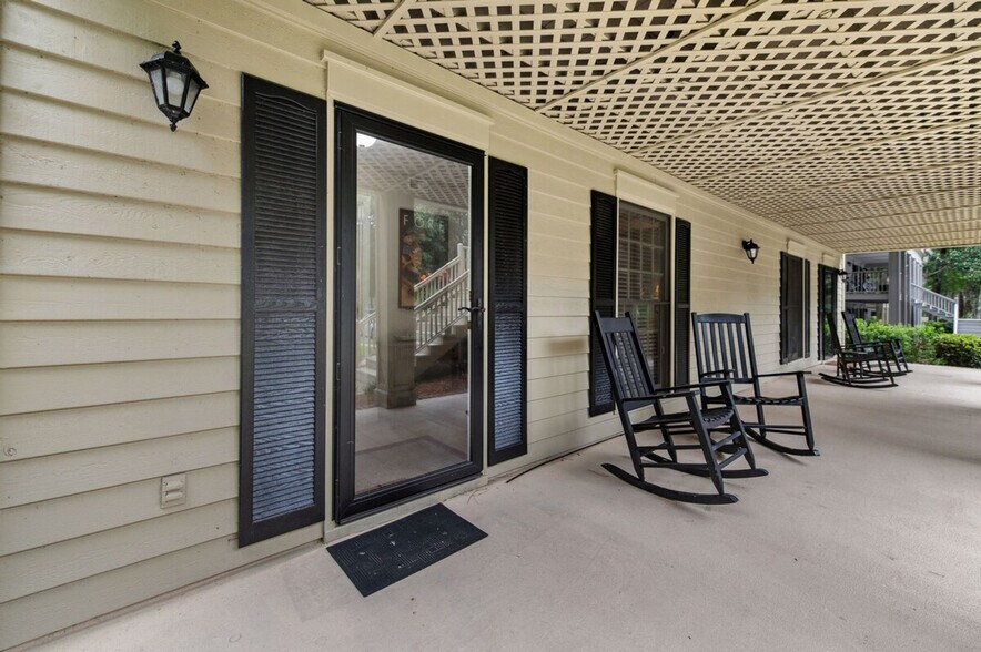 Building Photo - 462 Masters Dr