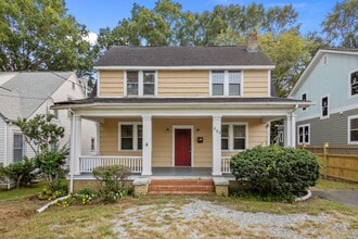 Building Photo - Now Leasing For Duke 2026-2027 School Year! 5 Bedroom, Trinity Park!