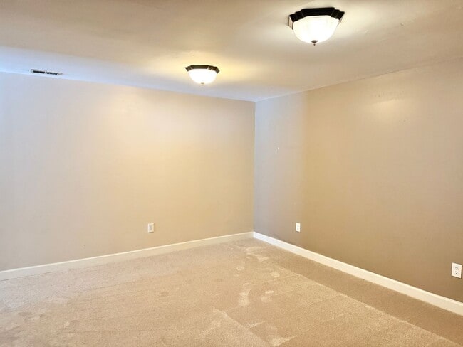 Building Photo - BEAUTIFUL 3 ACRES STAFFORD - MOUNTAIN VIEW SCHOOL DISTRIC