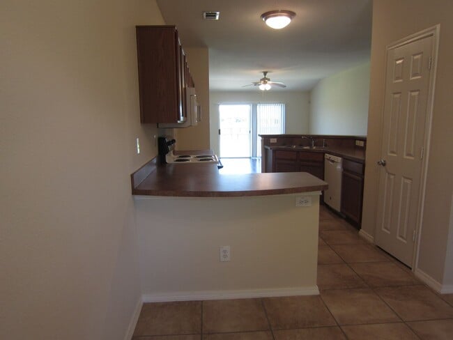 Building Photo - $1995 / 3br – 1648 ft2 - 3/2/2 w/Office ready to move in Brookville Estates (Forney)