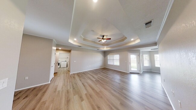 Building Photo - Oakwood Manor