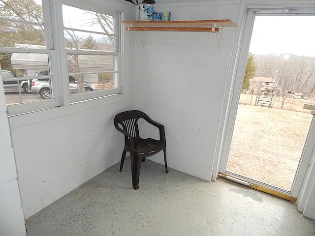 Building Photo - 2 Bedroom, 2 Bathroom Home With Beautiful Mountain Views in Salem