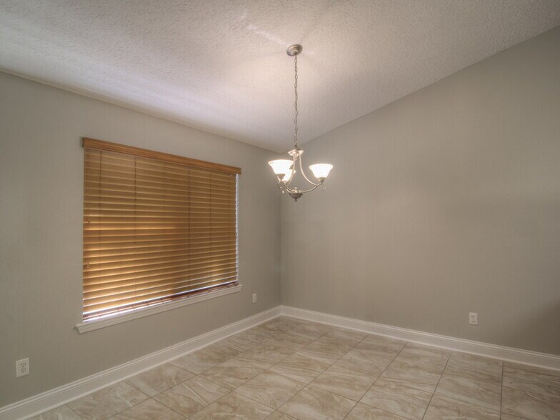 Building Photo - 253 Carolina Jasmine Ln