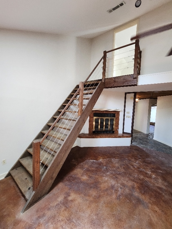 Building Photo - 542 S Deerfield Dr