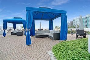 Building Photo - 5401 Collins Ave
