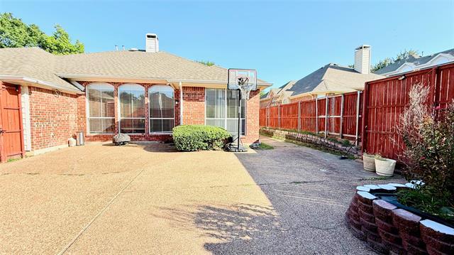 Building Photo - 9312 Vista Cir