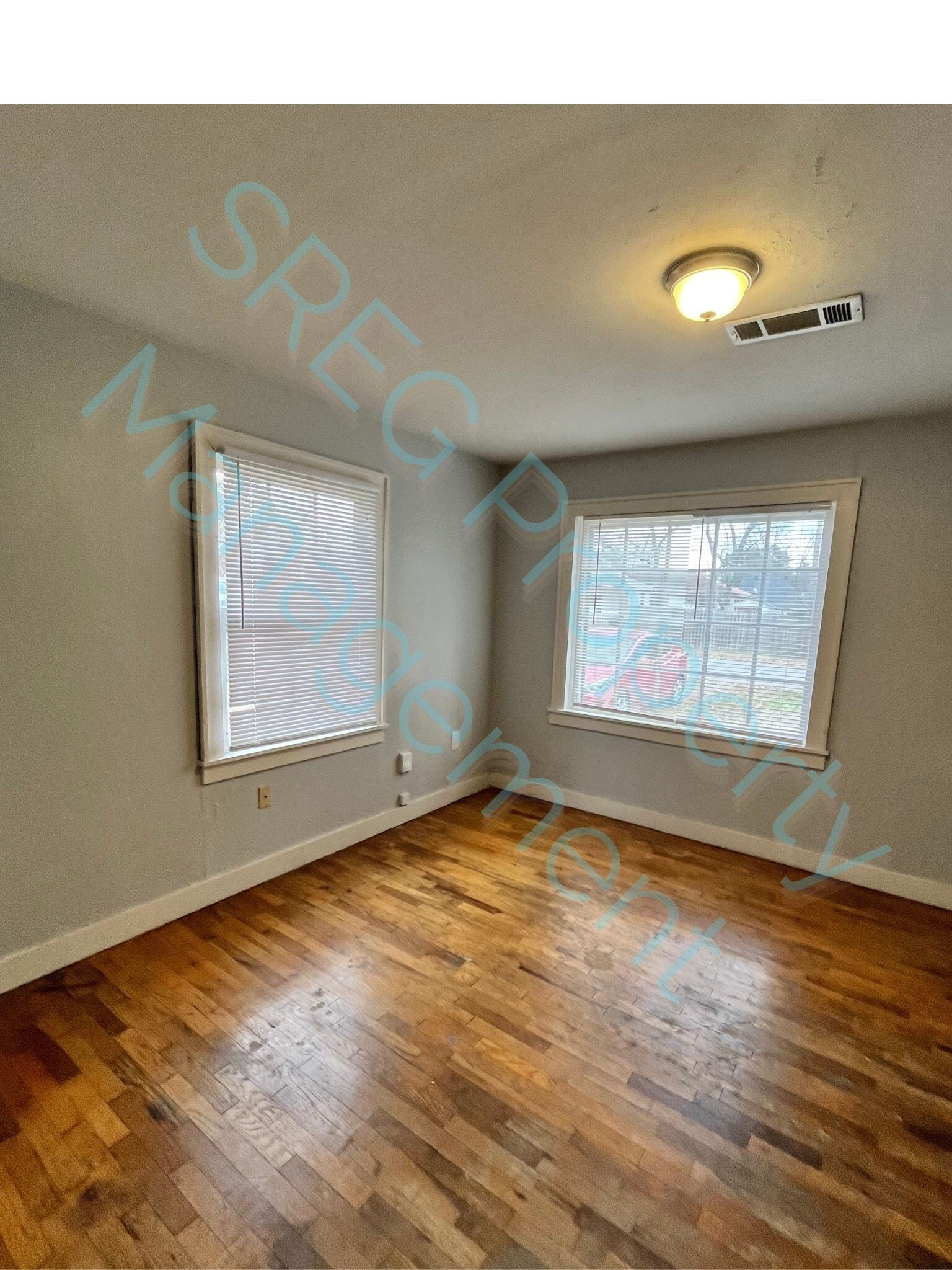 Building Photo - 607 N James St