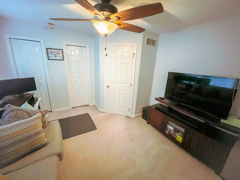 Building Photo - 1718 Merriman Ct