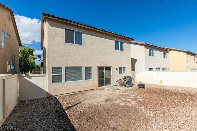 Building Photo - 868 Blue Rosalie Pl