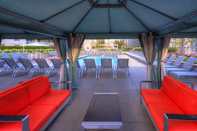 Building Photo - 545 N Dearborn St