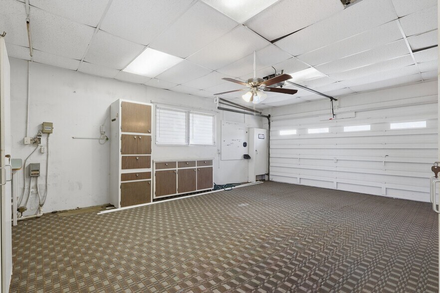 Building Photo - 5601 Forest Hills Dr