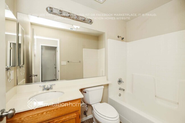 Building Photo - 5000 Mesa Ridge Dr