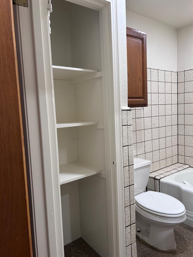 Building Photo - 10431 S Bethel Ave