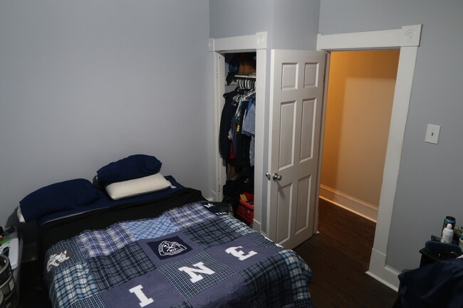 Building Photo - 1515-1517 Summit Street