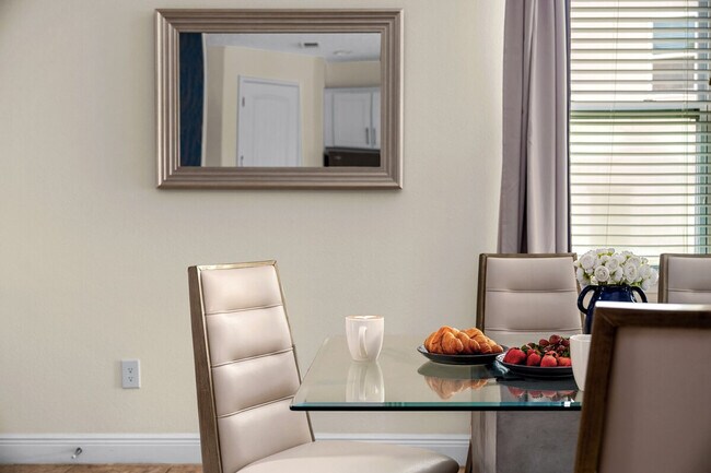 Building Photo - 421 Burma St