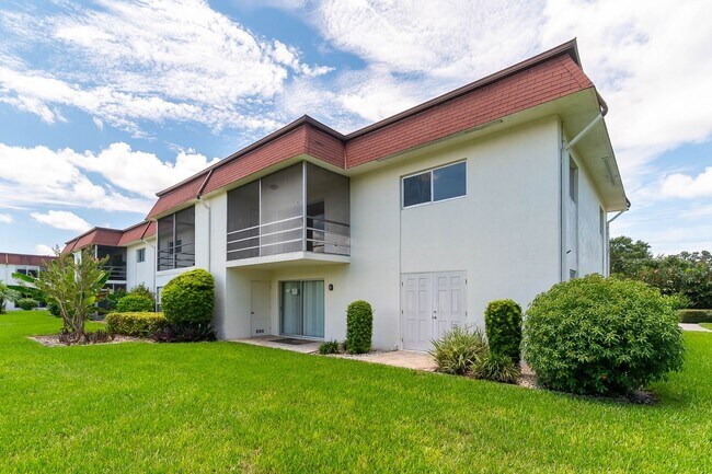 Building Photo - Newly Renovated, 2-Bed, 2-Bath, 2nd Floor Unfurnished Condo in Great Location