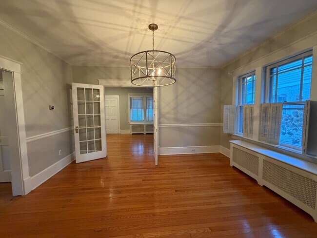 Building Photo - South Roanoke Charm!