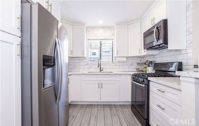 Building Photo - 13095 Hubbard St