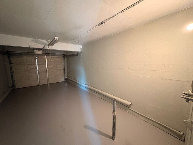 Building Photo - 1708 E Fairfield Ct