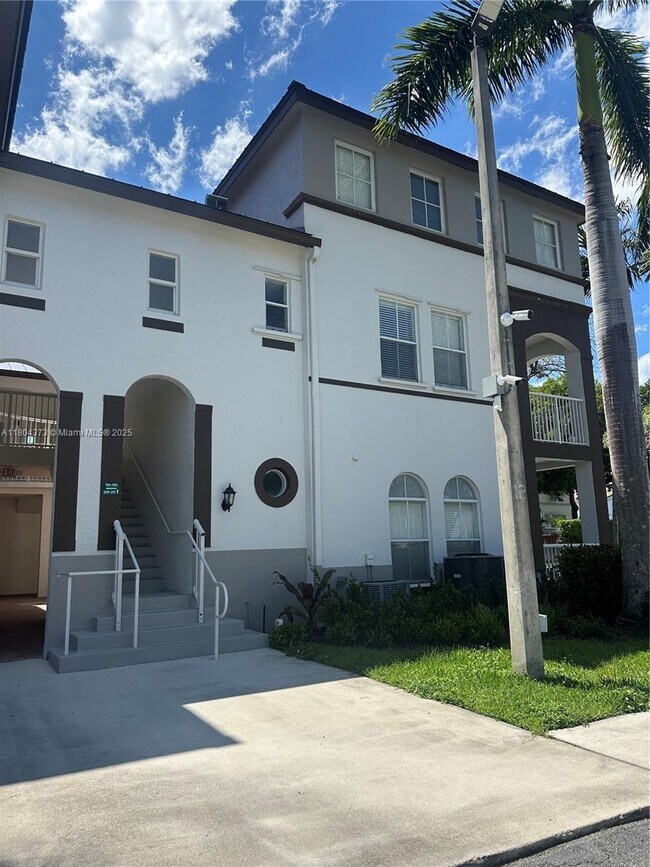 Primary Photo - 4311 SW 160th Ave