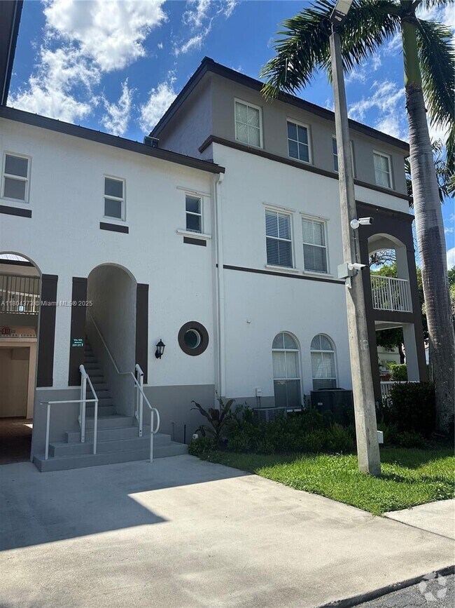 Building Photo - 4311 SW 160th Ave