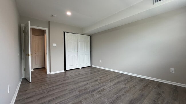 Building Photo - 4548 Rosemarie Dr